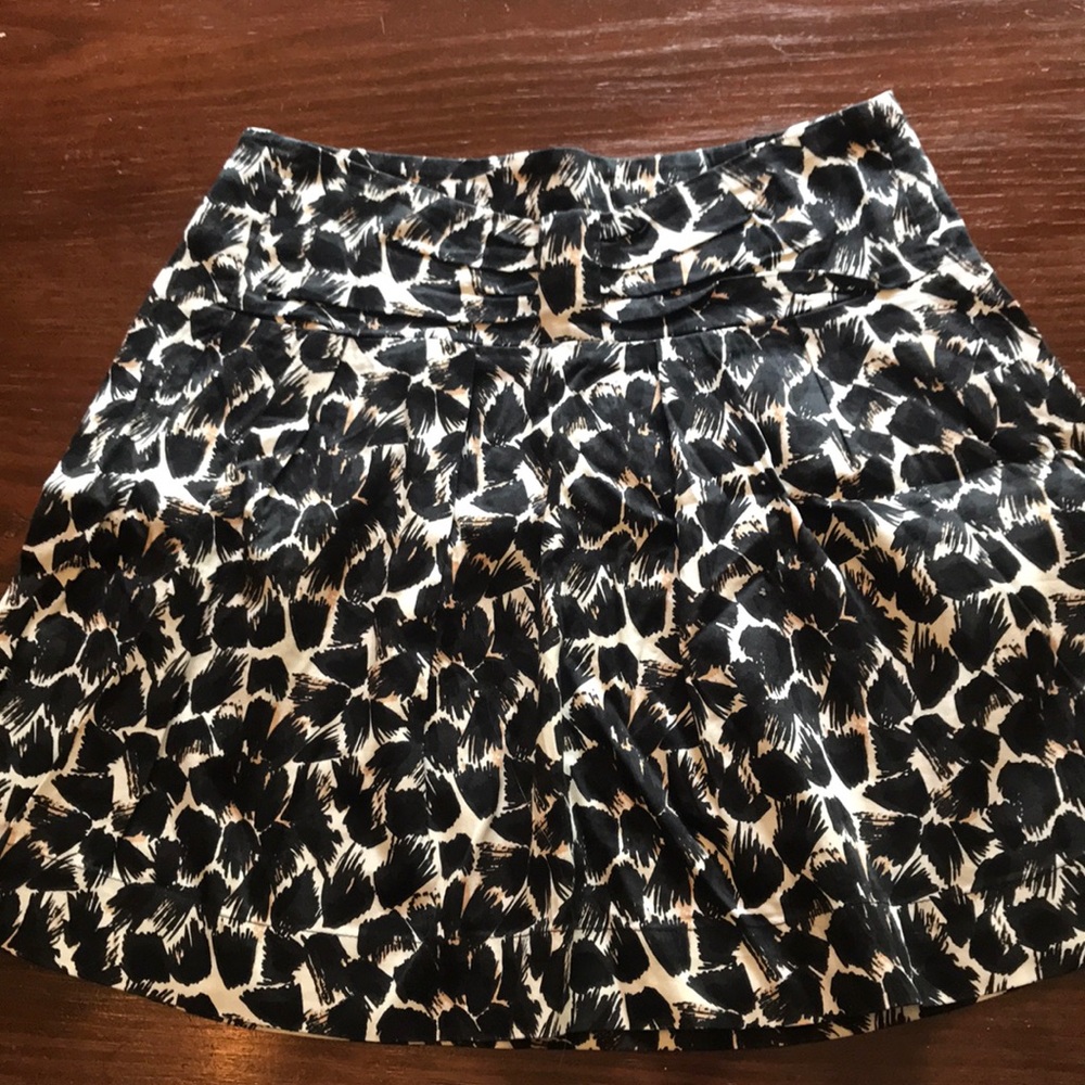 Cute skirt!